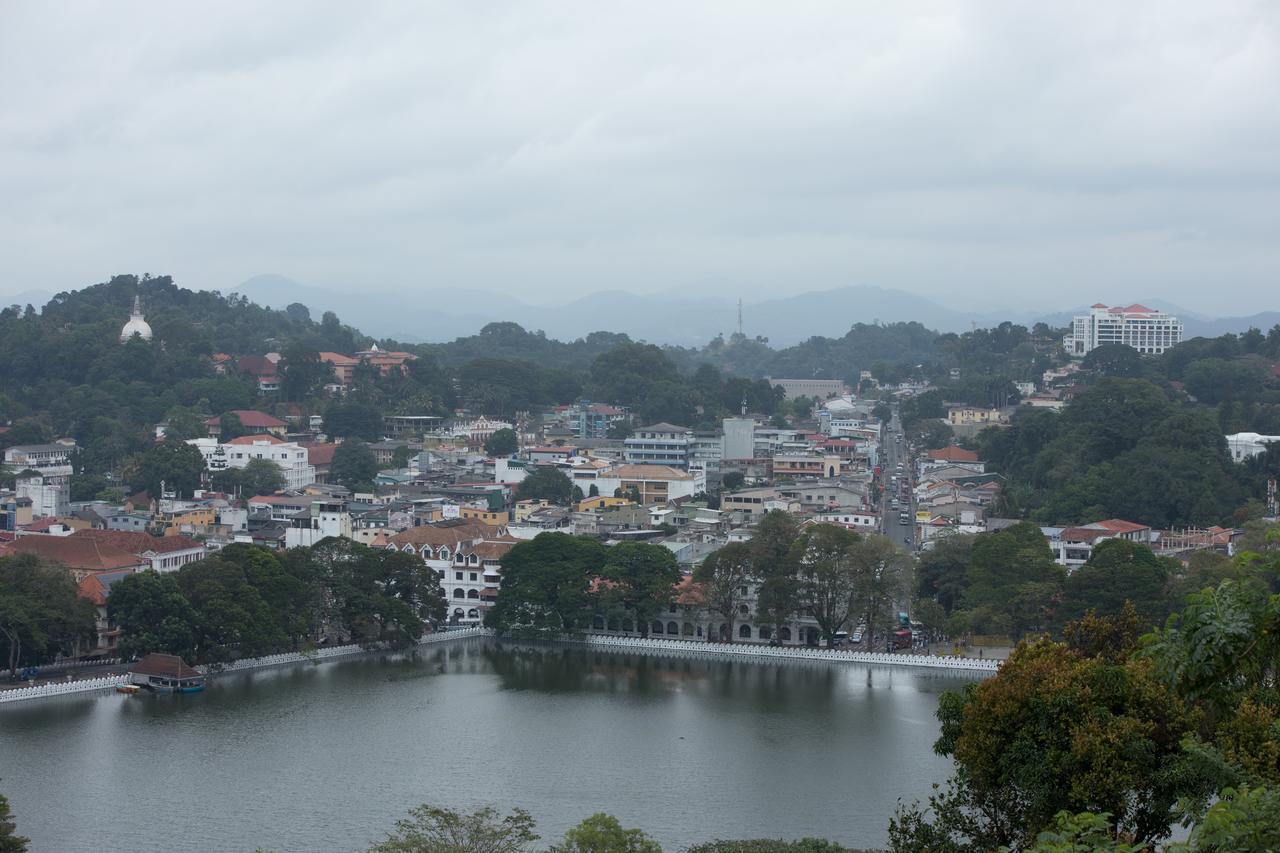 Sandriana Lake View Hotel Kandy Exteriér fotografie