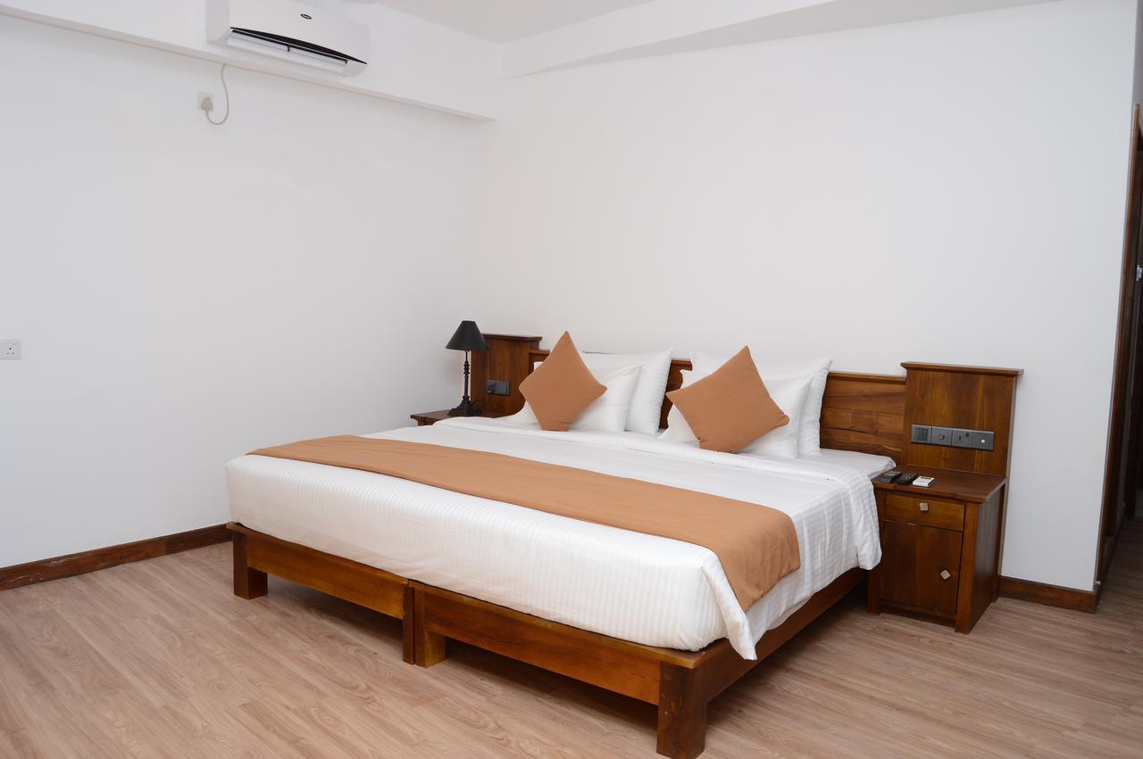 Sandriana Lake View Hotel Kandy Exteriér fotografie