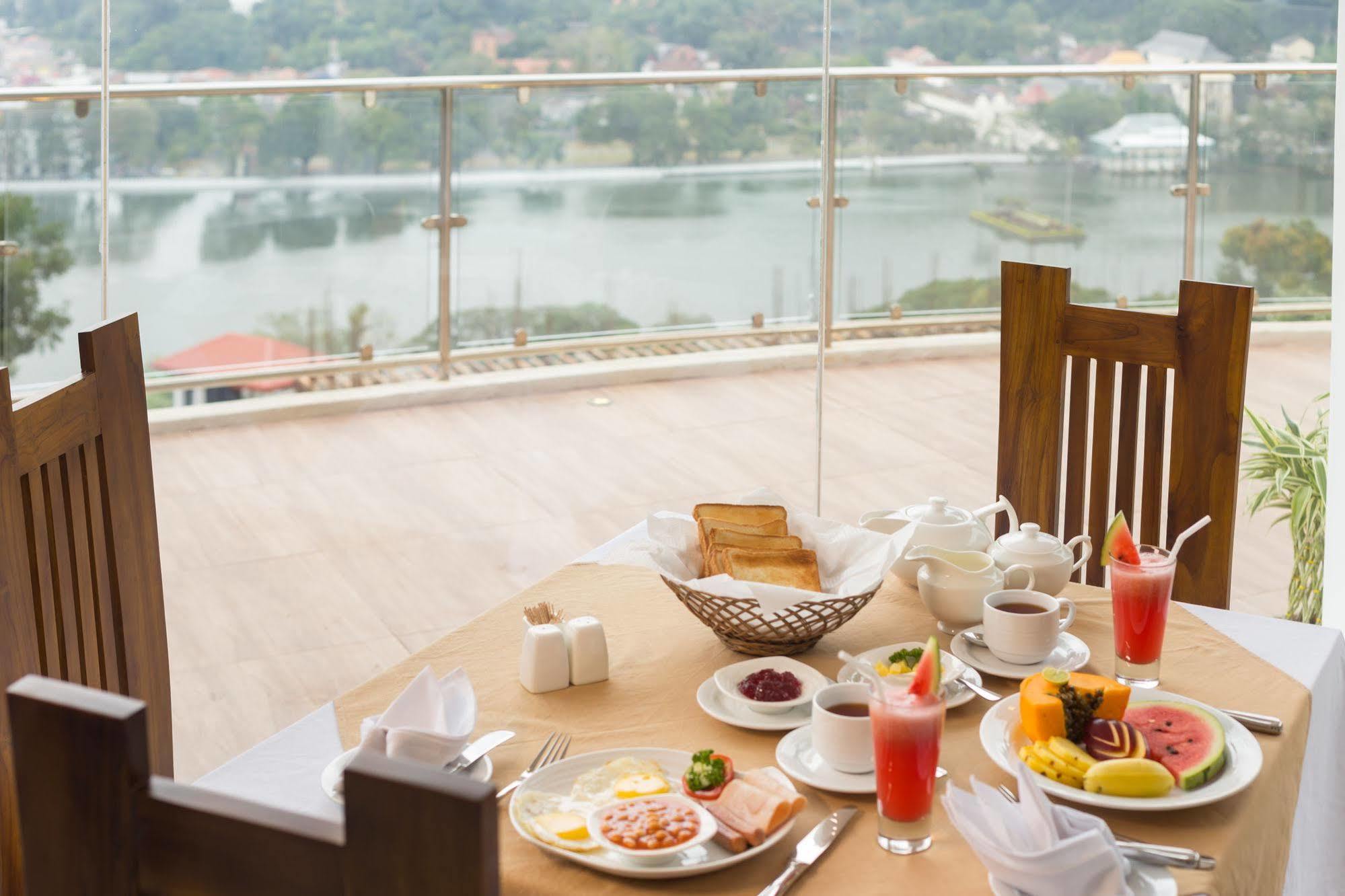 Sandriana Lake View Hotel Kandy Exteriér fotografie