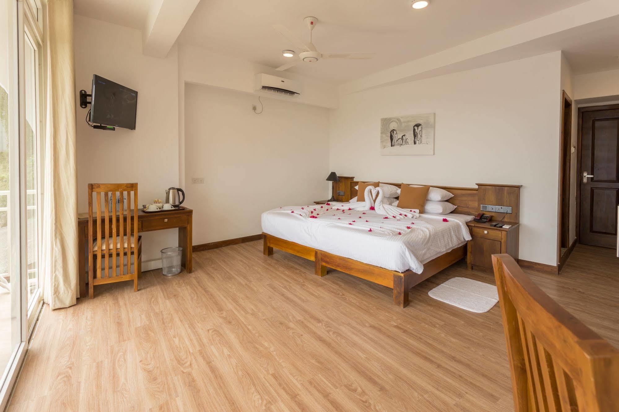 Sandriana Lake View Hotel Kandy Exteriér fotografie