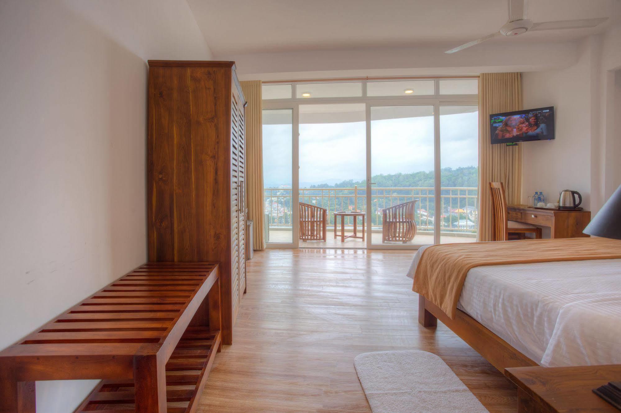 Sandriana Lake View Hotel Kandy Exteriér fotografie