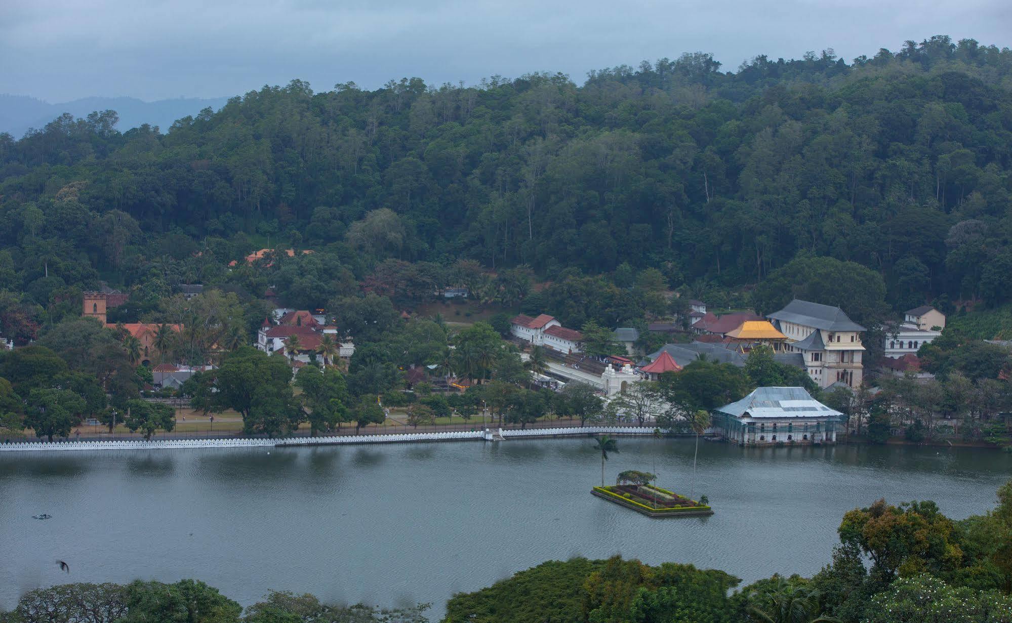 Sandriana Lake View Hotel Kandy Exteriér fotografie